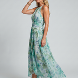 Donnabelle™ | Vestido Midi de Patrón Floral Suave con Escote Halter Plisado