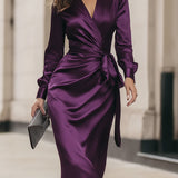 Clara | Vestido Midi Envoltura de Satén Púrpura Profundo
